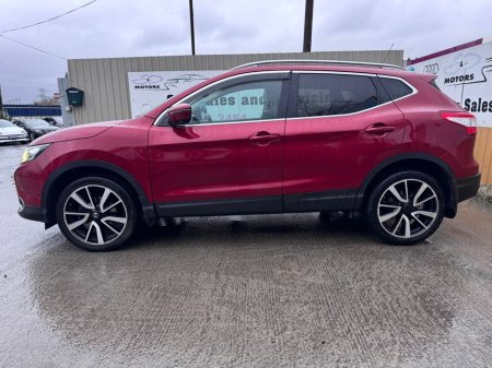 2015 Nissan Qashqai 1.5 SVE DAP + GLASS ROYALE ROOF E 4DR €9,800 thumbnail