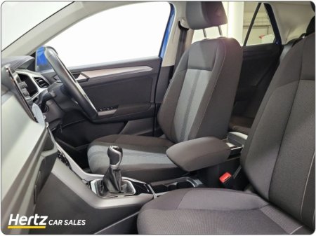 2023 Volkswagen T-Roc LIFE TDI 2.0 Diesel Manual €27,495 thumbnail