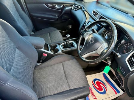 2016 Nissan Qashqai - thumbnail 14