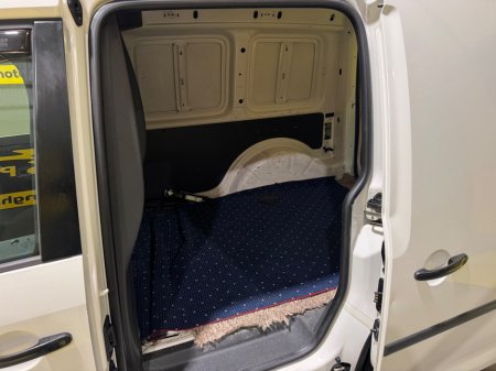 2014 Volkswagen Caddy - thumbnail 20