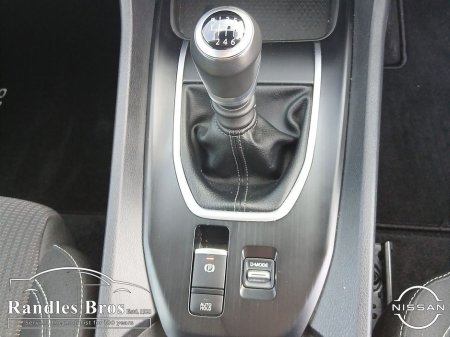 2025 Nissan Qashqai - thumbnail 17