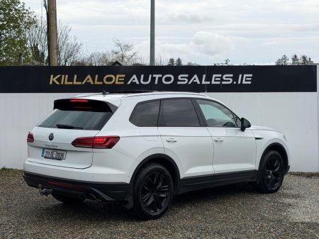 2021 Volkswagen Touareg - thumbnail 4