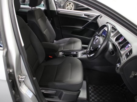 2017 Volkswagen Golf 1.2 TSI COMFORTLINE €16,450 thumbnail