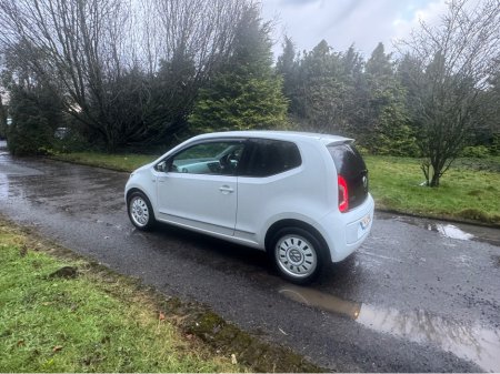 2014 Volkswagen up! 1.0 3DR … AUTOMATIC €7,499