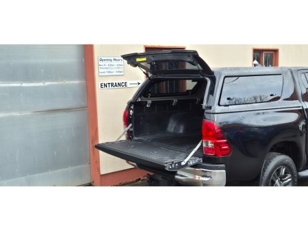 2022 Toyota Hilux - thumbnail 10