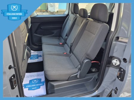 2025 Volkswagen Caddy 2025 / 7 SEATER / 2.0 DIESEL / AUTO €49,999 thumbnail