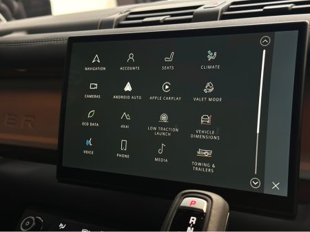 2025 Land Rover Defender - thumbnail 29