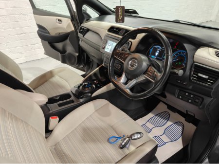 2019 Nissan Leaf - thumbnail 13