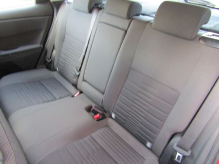 2018 Toyota Auris Hybrid Luna 4DR Auto €16,950 thumbnail