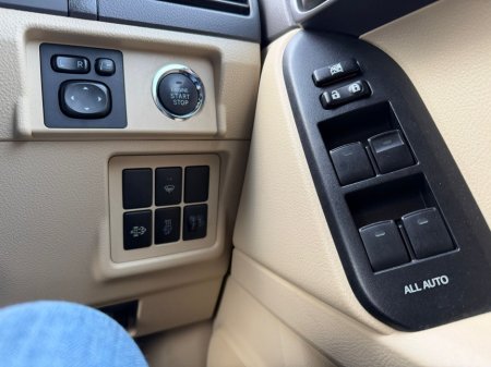 2017 Toyota Landcruiser  thumbnail