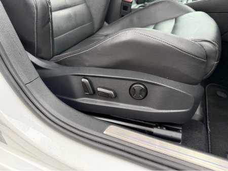 2016 Volkswagen Golf - thumbnail 34