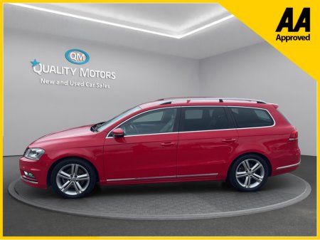 2015 Volkswagen Passat - view 4