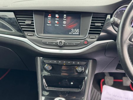 2016 Vauxhall Astra - thumbnail 19