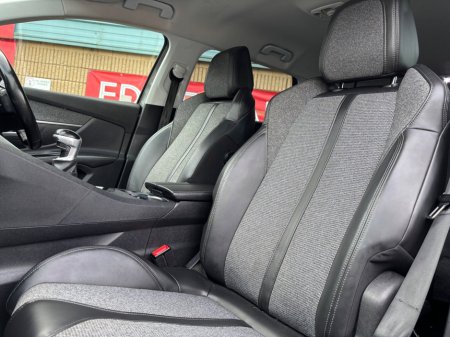 2018 Peugeot 5008 - thumbnail 11