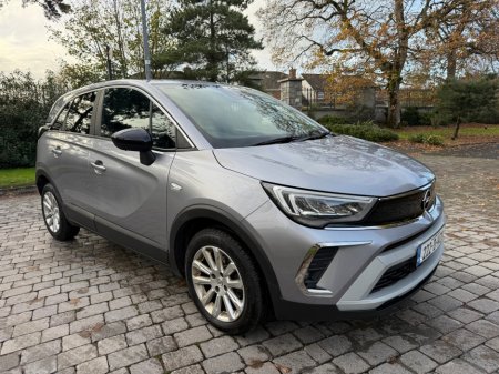 2022 Opel Crossland X - view 2