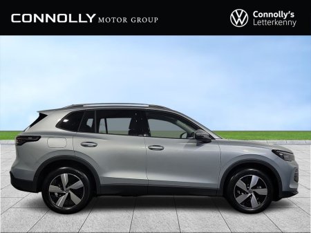 2026 Volkswagen Tiguan  thumbnail