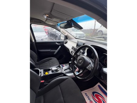 2019 Mercedes-Benz X Class POWER D 4MATIC AUTO €36,950 thumbnail