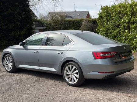 2016 Skoda Superb - view 4