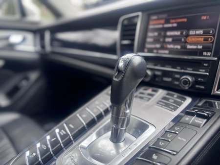 2012 Porsche Panamera - thumbnail 21