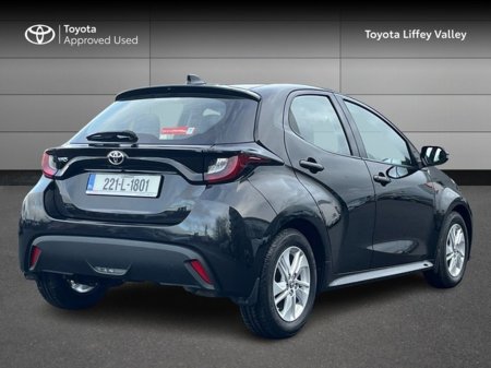 2022 Toyota Yaris - thumbnail 2