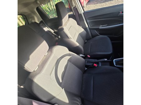 2017 Suzuki Swift 1.2 GLX Automatic €11,950 thumbnail