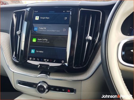 2023 Volvo XC60 T6 Recharge PHEV 350hp AT8 Core €49,900 thumbnail