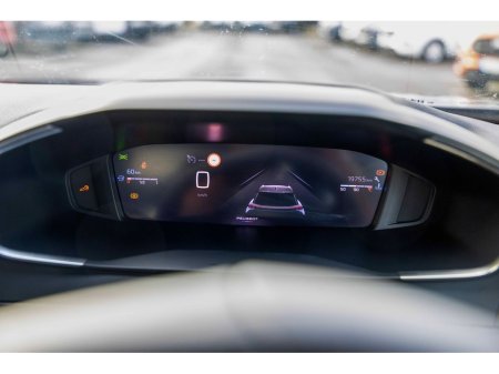 2025 Peugeot 2008 2025 Peugeot 2008 1.2 Puretech 100bhp Allure thumbnail