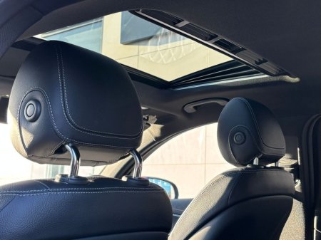 2023 Mercedes-Benz EQC EQC 400 4MATIC AMG LINE PREMIUM thumbnail