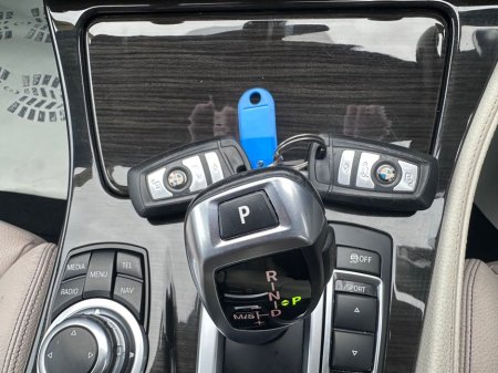 2015 BMW 5 Series - thumbnail 34