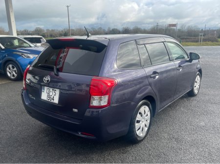2013 Toyota Corolla FIELDER DBA-NZE161G 5DR AUTO €6,450 thumbnail