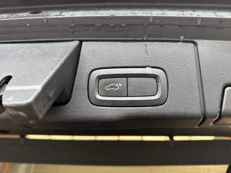 2022 Volvo XC60 - thumbnail 23