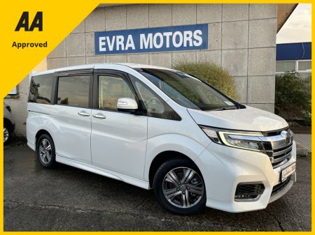2020 Honda Stepwagon 7 SEATER AUTOMATIC HYBRID 2.0 PETROL //REVERSE CAMERA//KEYLESS ENTRY//POWER SLIDING REAR DOORS//