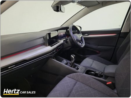 2024 Volkswagen Golf LIFE 110HP Petrol Manual €24,995