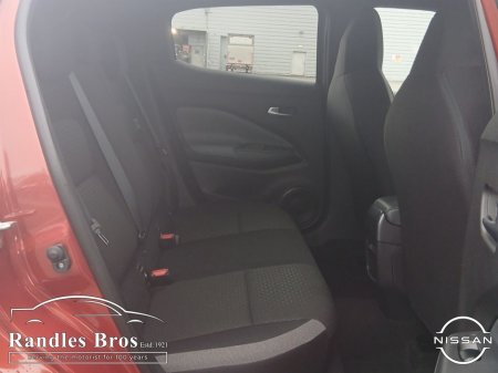 2021 Nissan Juke - thumbnail 14