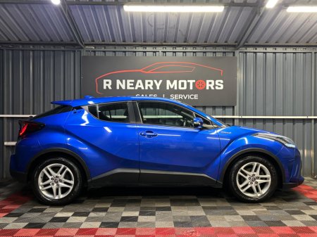 2021 Toyota C-HR - thumbnail 4