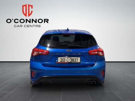 2021 Ford Focus "Compact, classy and ridiculously easy to love" €23,888 thumbnail