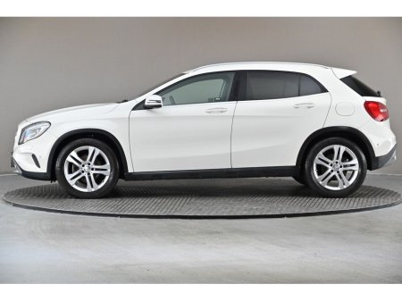 2016 Mercedes-Benz GLA Class GLA 180 *POWERED TAILGATE*HALF LEATHER*REVERSE CAM*PARK SENSORS* €18,690 thumbnail