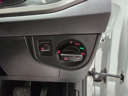 2019 Volkswagen Polo - thumbnail 23