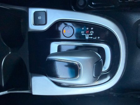 2017 Honda Fit  €12,990 thumbnail