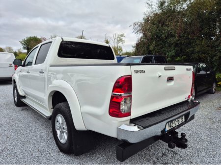 2014 Toyota Hilux - thumbnail 12