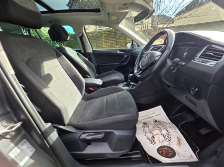 2019 Volkswagen Tiguan HL 1.5tsi D7F 150HP 5DR Auto €25,900 thumbnail