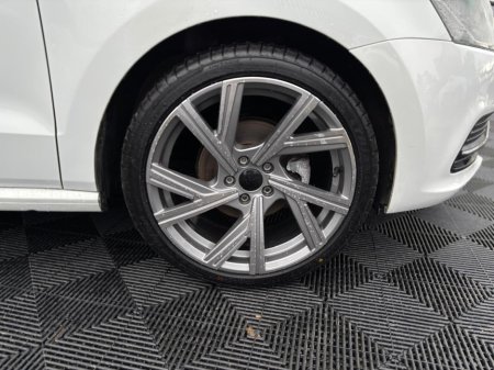 2016 Volkswagen Polo VW Polo 1,2 TSI, PERTOL,AUTO, ALLOYS thumbnail