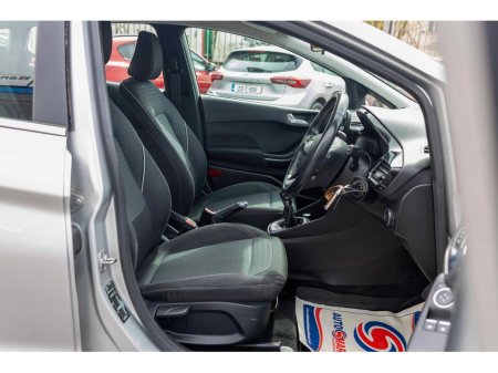 2018 Ford Fiesta - thumbnail 18