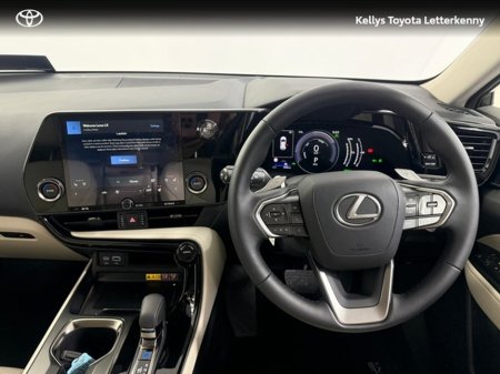 2025 Lexus NX 450 h+ - thumbnail 9