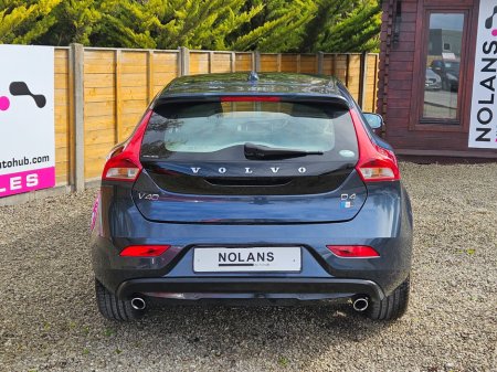 2019 Volvo V40 - thumbnail 12