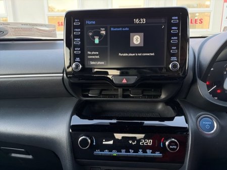 2023 Toyota Yaris Cross CROSS LUNA SPORT €28,888 thumbnail