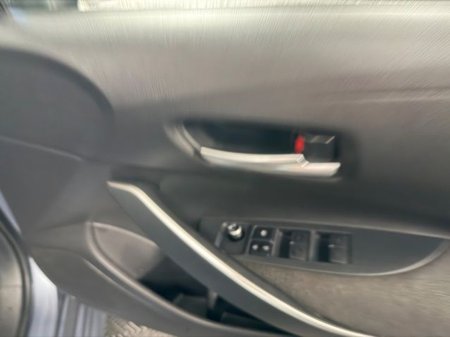 2023 Toyota Corolla Luna Saloon 4DR Auto €24,777 thumbnail