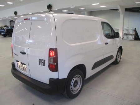 2026 Fiat Doblo - view 4