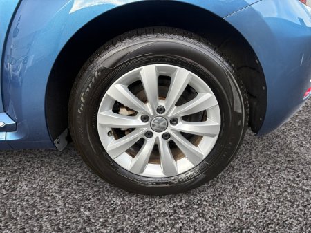 2016 Volkswagen Beetle 1.2 Petrol Auto €14,900 thumbnail