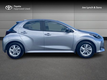 2025 Toyota Yaris Yaris Hybrid 115 Luna €26,945